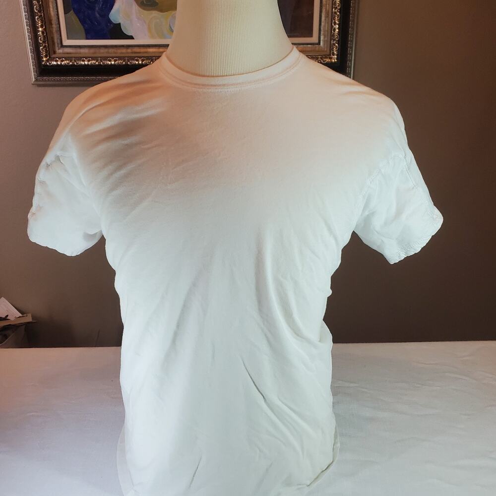 Thompson Tee T-Shirt Size Medium | Crew Pre-owned | Sweatproof Technology